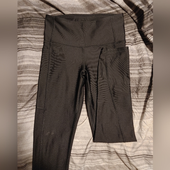 UA leggings - Picture 2 of 2